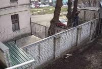 Экс-нардеп Черновол залезла в ГБР через забор с колючей проволокой: опубликовано видео