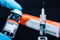 В Украине началась вакцинация от коронавируса китайским препаратом CoronaVac: что о нем известно