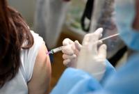 Вакцинация в Украине: больше всего COVID-прививок получили две возрастные группы