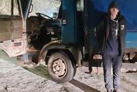 Подросток с девушкой на угнанном грузовике устроил под Киевом гонки с полицейскими