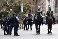 В Сиднее полиция окружила центр города, чтобы предотвратить митинг из-за всплеска случаев COVID-19