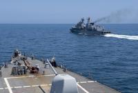 Ракетный эсминец ВМС США выходит из акватории Черного моря