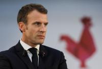 Макрона заявил, что масочный режим из-за COVID-19 во Франции продлится до конца июня