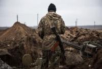 ООС: боевики тяжело ранили одного украинского военного и обстреляли населенный пункт