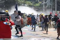 "Это самый темный момент для нации": более 80 человек убиты во время протестов в Мьянме