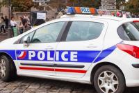 Мужчина напал с ножом на полицейских во французском Канне
