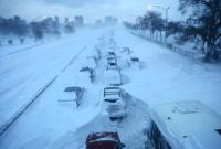 Потужні снігопади, вітри й ожеледиця: українців попередили про припинення руху транспорту через посилення негоди