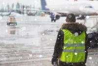В Москве задержали и отменили более 100 авиарейсов из-за снегопада