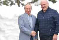 Лукашенко на следующий день после визита к Путину - решил ему позвонить