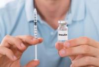В Черниговской области первым вакцинировали от COVID-19 заведующего отделением областной больницы