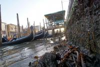 В Венеции после декабрьского наводнения пересохли каналы: что произошло