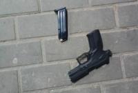 В Киевской области мужчина устроил стрельбу возле магазина