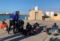 У побережья Ливии затонуло судно с мигрантами, более 40 человек погибли
