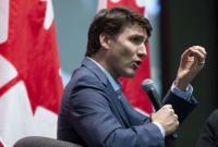 Трюдо призвал канадцев отменить зарубежные отпуска из-за пандемии