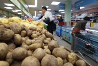 В українських крамницях почали торгувати литовською картоплею