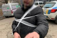 В Одессе задержали мужчину, который облил бензином киоск, автомобиль и угрожал прохожим ножом
