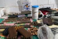 Полиция искала у жителя Славянска наркотики, а нашла еще и арсенал