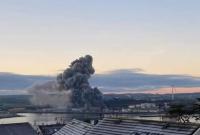 В главном порту Ирландии вспыхнул масштабный пожар