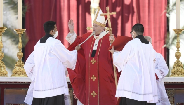 Папа Франциск провел параллели между страстями Господнями и войной в Украине