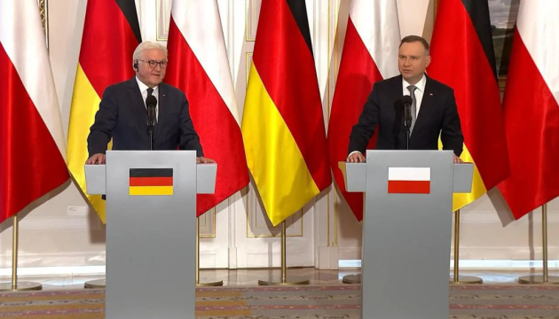 Германия будет поставлять оружие Украине – Штайнмайер