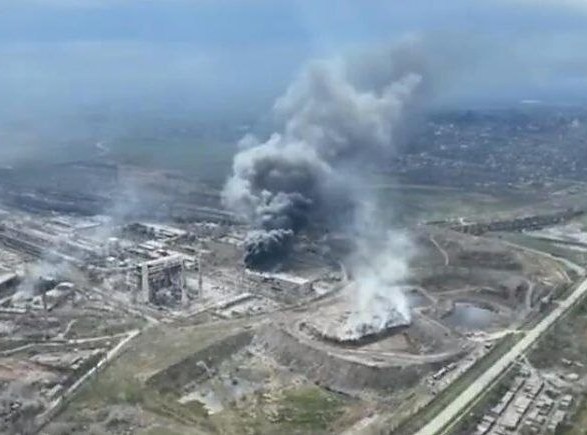 Завод "Азовсталь" в Мариуполе разбомблен и уничтожен практически полностью - "Азов