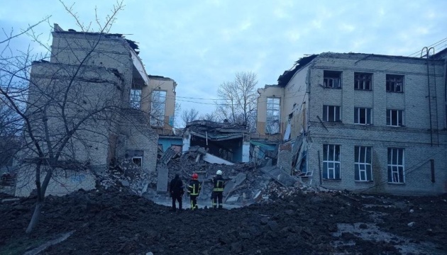 россияне нанесли ракетный удар по Краматорску - разрушена школа