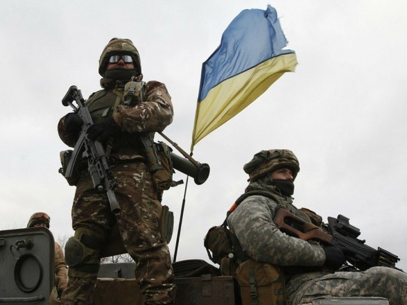 За сутки на Донбассе отбито 7 атак врага, уничтожено 4 танка и 10 бронемашин