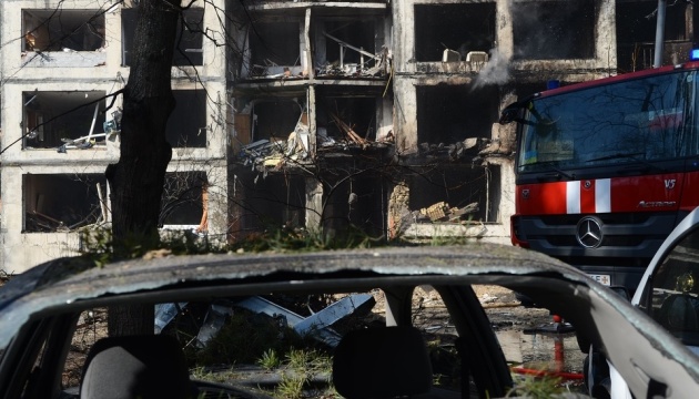 В Киеве из-за обстрелов повреждены более 200 жилых домов