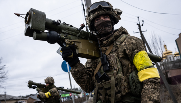 Захисники Києва стримують супротивника, який намагається прорвати оборону