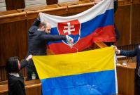 Найдем возможность достойно ответить: Кулеба прокомментировал инцидент с украинским флагом в парламенте Словакии