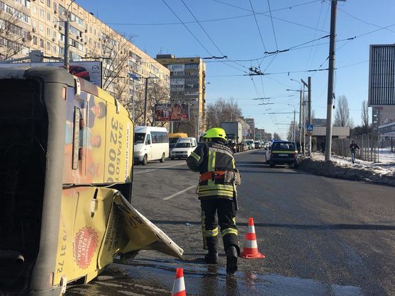 В Днепре произошло тройное ДТП с участием двух маршруток