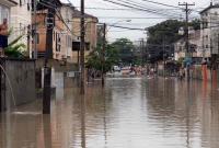 В Бразилии в результате наводнений более двух тысяч семей покинули дома