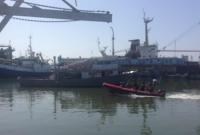 В Мариуполе пограничники освобождали корабль от "пиратов"
