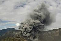 Из-за извержения вулкана авиакомпании отменяют рейсы в Коста-Рику