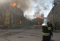 В Днепропетровске горели промышленные склады