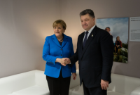 Сегодня Порошенко и Меркель проведут переговоры в Берлине