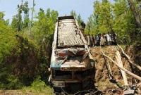В Индии автобус рухнул в реку,есть погибшие