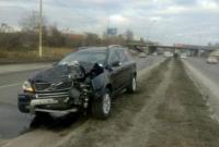 В Киеве столкнулись три авто: есть пострадавший