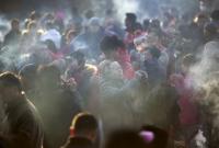 Пекин накрыл ядовитый смог из-за новогодних фейерверков