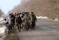 Голодные бойцы 53-й бригады вчера пешком отправились из "Широкого лана" в военную прокуратуру добиваться справедливости (видео)