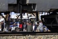 В Египте поезд столкнулся с бетонным ограждением
