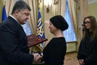 Порошенко посмертно присвоил звание Героя Украины активисту Майдана Виктору Орленко