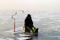 Спасатели призывают украинцев воздержаться от выхода на тонкий лед