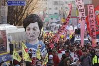 Демонстранты в Южной Кореи требуют полного отстранения президента от власти