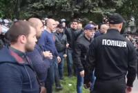 Избиение ветеранов АТО в Днепре: Луценко заявляет, что "титушек" финансировал "Оппоблок"