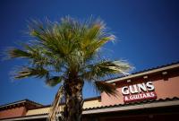 CNN: убийца из Лас-Вегаса собирал свой арсенал оружия 20 лет