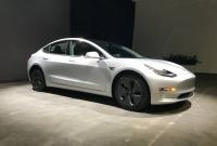 Tesla Model 3 с пробегом оценили в четыре раза дороже новой