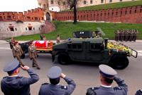 Польская комиссия: разрушения левого крыла самолета Качиньского имеют признаки взрыва