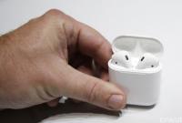 Аналитики ожидают в 2018 году выход нового поколения наушников AirPods