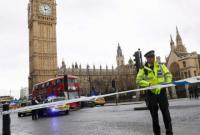 По меньшей мере 10 человек ранены в результате стрельбы возле британского парламента